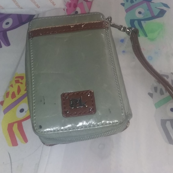 A colorful โค๐๐๐๐ 10 year old wallet - Picture 2 of 8